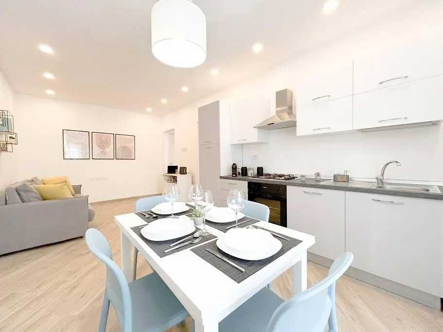 Lusso In Centro Storico - Wifi - Ac Apartment Savona