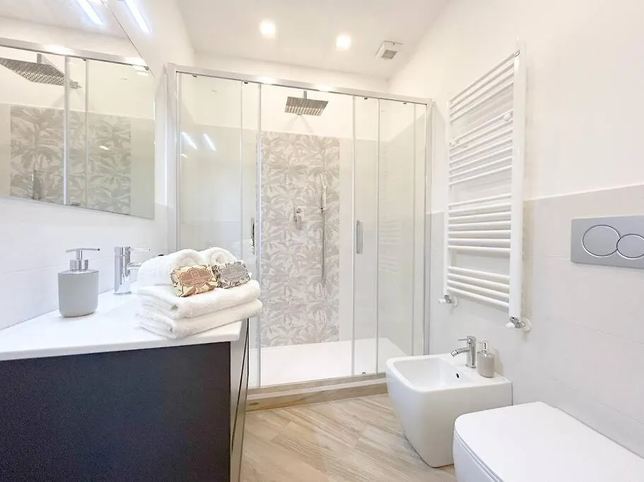 Lusso In Centro Storico - Wifi - Ac Apartment Savona Italy